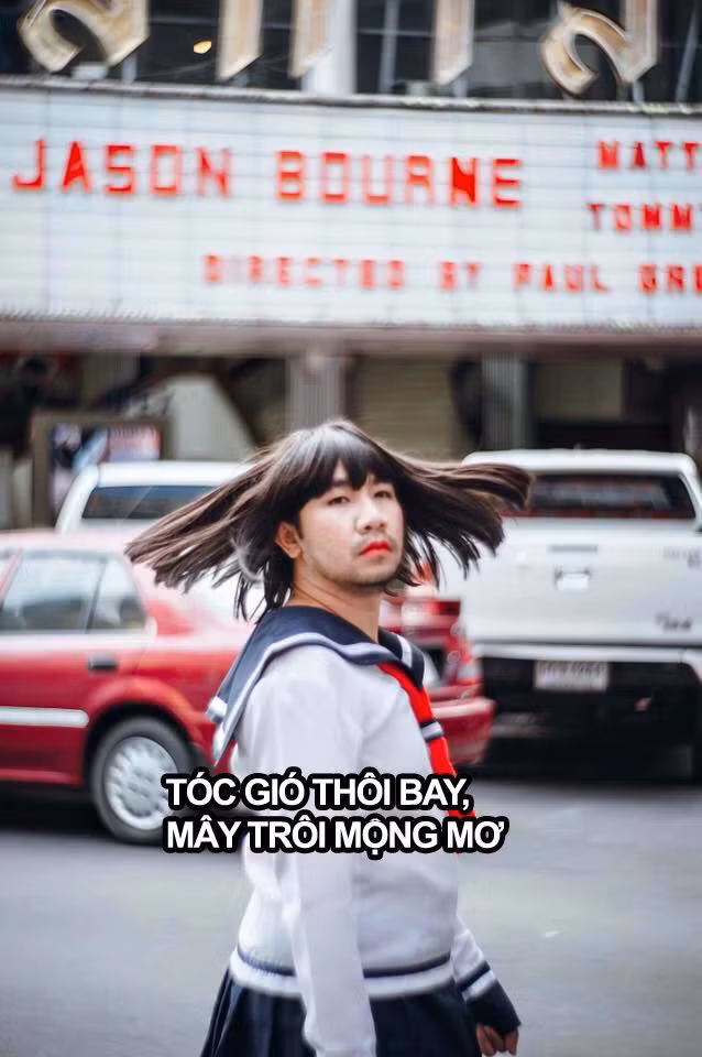 Những bức ảnh chế được cư dân mạng dành cho anh chàng IT người Thái đã khiến nhiều người phải ôm bụng cười bởi những biểu cảm và những từ ngữ miêu tả hết sức hợp ngữ cảnh.