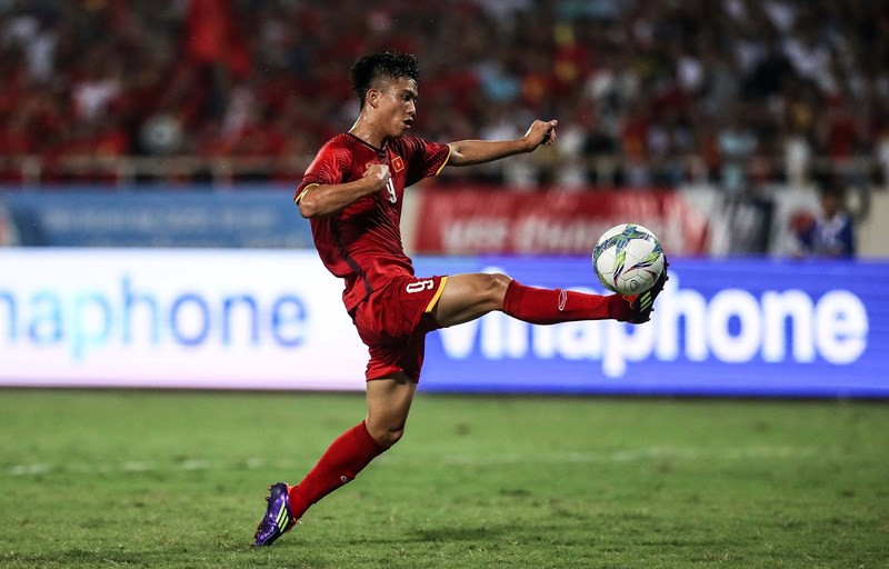 Đá cặp với Văn Quyết, Phan Văn Đức có thể là sự lựa chọn tiếp theo của HLV Park Hang-seo.