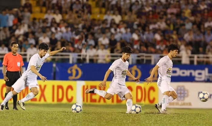 Sut 11m kem, CDM yeu cau Cong Phuong chinh lai thuoc ngam