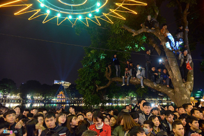 Không ít những bức ảnh được ghi lại về hành động thiếu ý thức này.