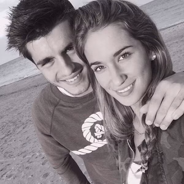 Nhưng thời gian qua, giới truyền thông Italy loan tin Morata đã chia tay Maria Pombo vì yêu xa.