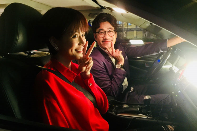 Bên cạnh những ý kiến chỉ trích nặng nề, nhiều người cũng hoài nghi rằng, thực chất tất cả mọi chuyện chỉ là để PR cho phim mới sắp ra rạp của Kiều Minh Tuấn và An Nguy. Cư dân mạng thậm chí còn dùng những từ ngữ rất khó nghe để chỉ trích về mối tình này.