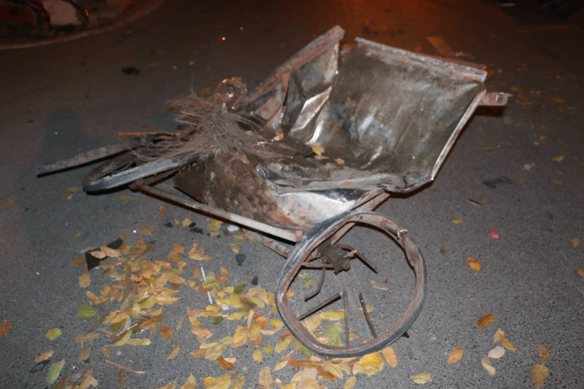 Toan canh vu “xe dien” gay tai nan o duong Lang khien 3 nguoi thuong vong-Hinh-2