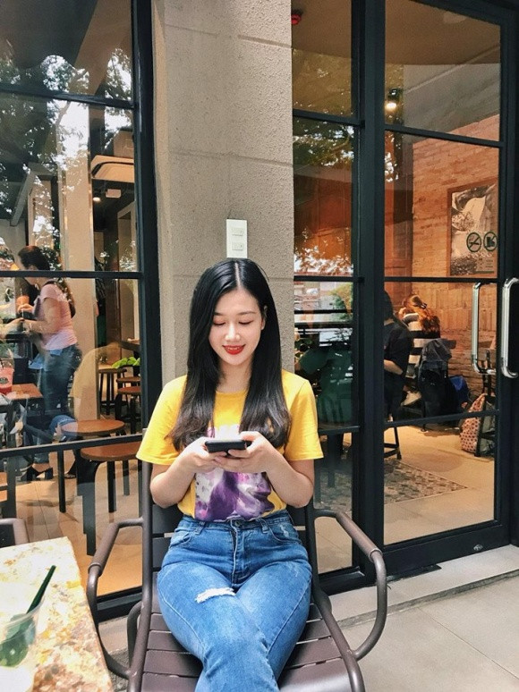 Cùng ngắm nhìn "Bạn gái tin đồn" xinh như mộng của tuyển thủ U23 Việt Nam Hà Đức Chinh.