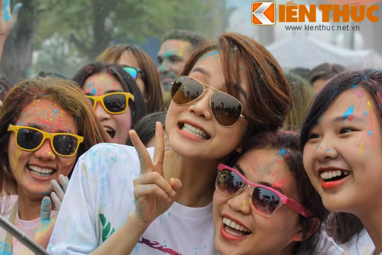 Mới đây, hot girl kiêm vlogger đình đám An Nguy đã xuất hiện và tham gia đường chương trình đường chạy sắc màu được tổ chức tại Hà Nội.