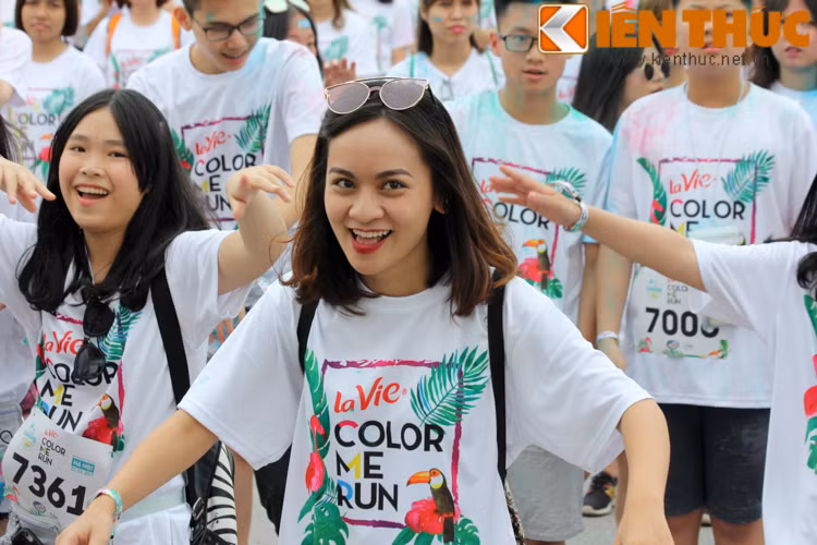 5 trạm màu sẽ được thay bằng chiếc áo hoàn toàn mới so với năm trước: Mystic Purple của những đêm hè bất tận, Blizzard Blue gợi về làn nước trong xanh, Flamingo Pink của chú chim hồng hạc kiêu kỳ hay Coral Green đại diện cho màu xanh mát và cuối cùng là Sour Yellow của những lát chanh ngày hè.