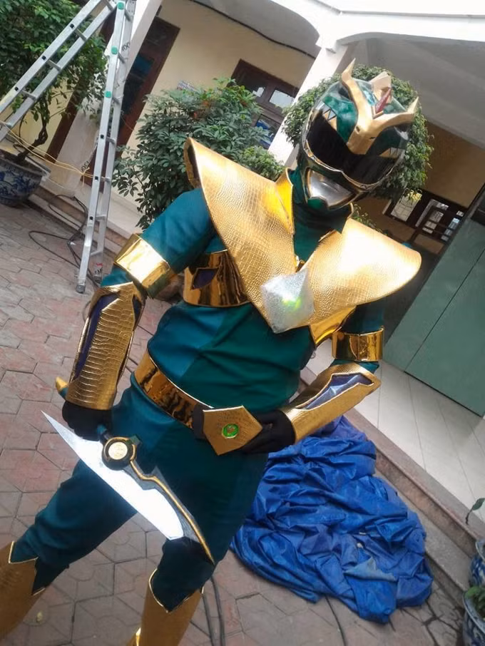 Chia sẻ về niềm đam mê siêu nhân của mình, Đỗ Đức Mười nói rằng: "Không biết ở đây có ai như tôi không, 20 tuổi đầu vẫn mê siêu nhân, mê tới mức tự học tự làm ra những bộ đồ siêu nhân để mặc. Tôi mê tới mức xem siêu nhân thay cho các phim khác hàng ngày. Người ta cứ bảo tôi lớn đầu rồi vẫn xem phim trẻ con, suốt ngày làm cái siêu nhân vớ vẩn"