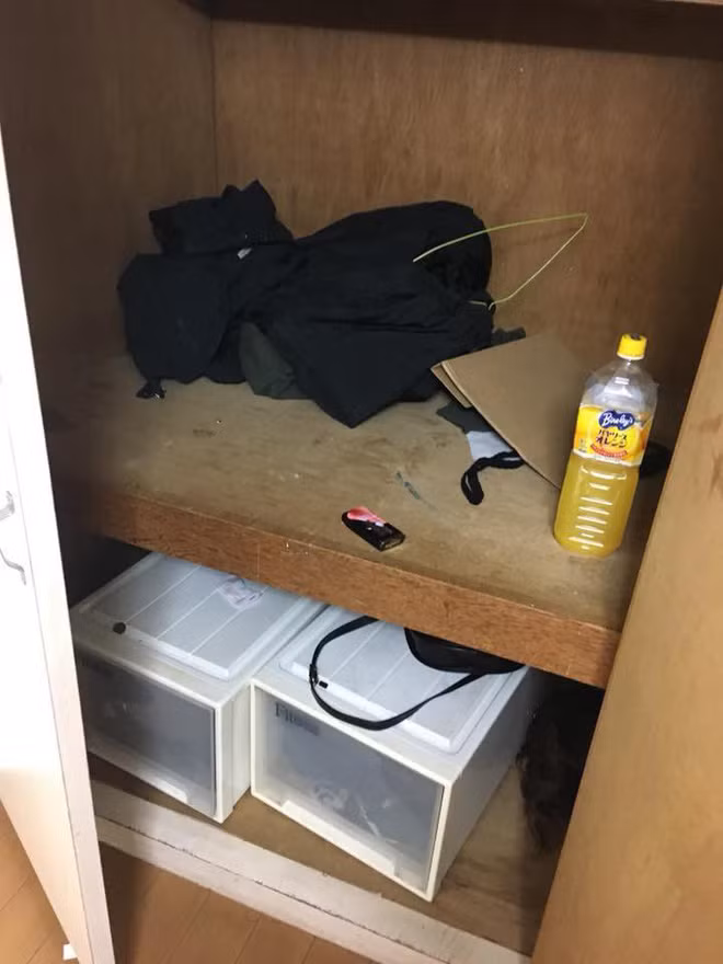 Thậm chí, Y.C còn cho biết thêm cô bé kia còn rủ cả người yêu, bạn bè về ở cùng căn nhà được cô cho thuê lại và còn nợ cô gái này tiền nhà, tiền ga và điện chưa thanh toán.