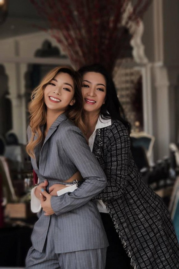 Cô từng góp mặt trong MV ca nhạc "Không sao đâu" của Trịnh Thăng Bình và "Ta là ai của đời nhau" của ca sĩ Lam Trường. Katleen Phan Võ cũng từng xuất hiện với một vai nhỏ trong dự án phim "Ông ngoại tuổi 30" và sắp tới sẽ là phim "Lật mặt" của Lý Hải.