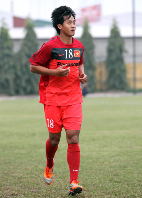 Hà Minh Tuấn là cầu thủ được HLV Hoàng Văn Phúc gọi lên ĐTQG năm 18 tuổi.