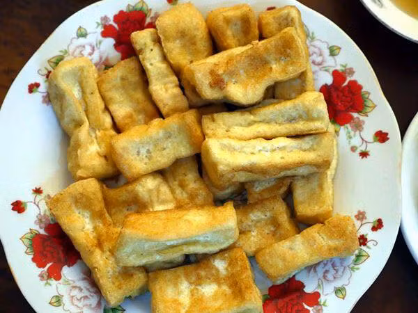 Đậu rán cũng có mặt trên bàn ăn của các cầu thủ Futsal Việt Nam đang làm nhiệm vụ tại Tashkent (Uzbekistan).