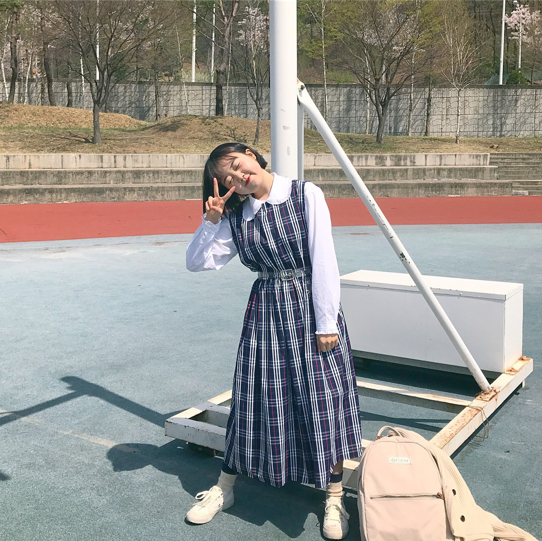 Với những người ưa sự nhẹ nhàng, dễ chịu thì chắc chắn gương mặt của cô chủ shop dễ thương này sẽ khiến bạn ngắm hoài không biết chán.