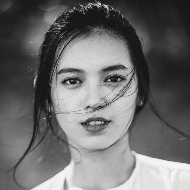 Sau thời gian được truy tìm, danh tính cô gái được các fanpage sử dụng làm ảnh bìa đã lộ diện đó là Trần Thị Thùy Linh (sinh năm 1997).