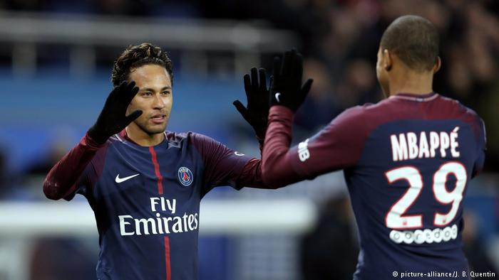 Neymar cho rằng, HLV Thomas Tuchel đã đúng đi trừng phạt Kylian Mbappe và Adrien Rabiot ở trận thắng Marseille (đẩy lên băng ghế dự bị) vì đến trễ ở buổi họp toàn đội.