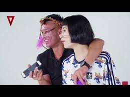 Trong clip đó, Hồng Sơn và Tuệ Phương có một số hình ảnh khiến nhiều người hâm mộ bóng đá sững sờ, cho rằng phản cảm và không phù hợp với một cầu thủ trẻ.