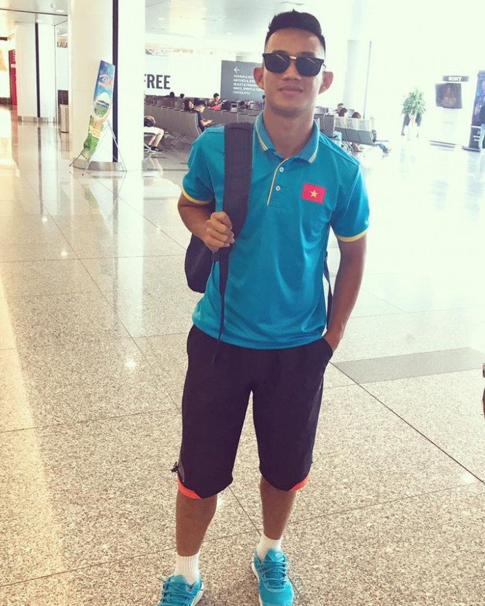 HLV Hoàng Anh Tuấn đã biết được việc Hồng Sơn tham dự Dare Pong và đã gạch tên anh khỏi danh sách. HLV người Khánh Hòa vẫn được xem là người đàn ông với kỷ luật chặt chẽ. Ông nhiều lần đã loại thẳng tay những cầu thủ trẻ có thái độ thiếu chuyên nghiệp và cho rằng bản thân là ngôi sao.