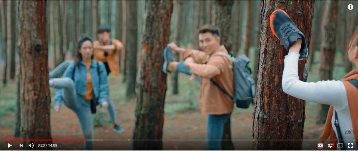 Nickname Hoàng Thông chia sẻ: "Đồng ý, thông với Đà Lạt rất quý, các cây thông trong rừng đều được định vị, kiểm đếm, bọn em làm bình thường vướng cây là thủ tục rất phức tạp. Biti’s không nên quảng cáo phản cảm đến thế".