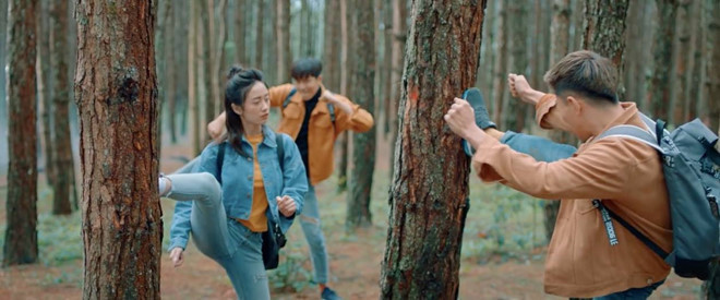 Đa phần các dân mạng đều cho rằng đây là cách bôi bẩn thành phố du lịch Đà Lạt và bên cạnh đó có những ý kiến cho rằng, liệu giới trẻ ai cũng đổ xô về nơi đây để check-in theo cách giống thần tượng thì nơi đây sẽ ra sao?