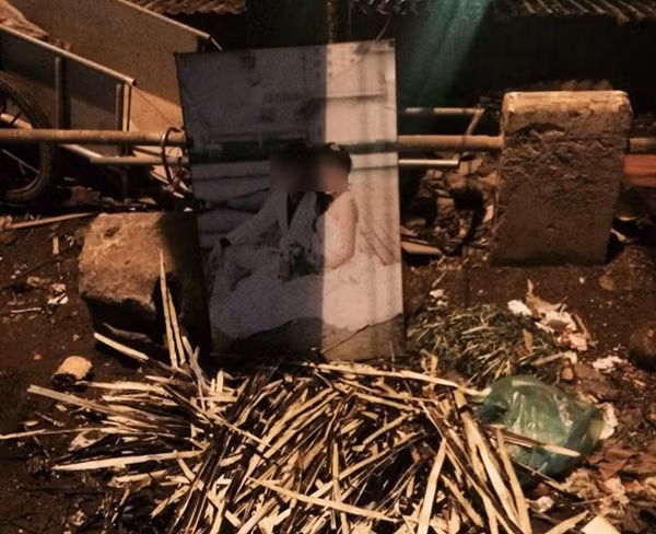 Bên cạnh những ý kiến tỏ ra bất bình, số ít cư dân mạng lại bao biện cho hành động này đó là do nhà chật hay vì ảnh đã bị mờ nên phải vứt.