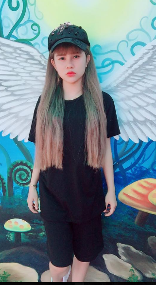 Văn Công Hiệp cho biết: "Mình chỉ trách vui thế thôi chứ vẫn rất tự hào về cái tên mà ông ngoại đặt cho. Đi đâu, ai hỏi mình đều khoe cả. Mình đã quen dần với phản ứng cũng như những câu hỏi của mọi người nên thường sẽ chủ động giải thích mà không cần chờ người đối diện đưa ra thắc mắc".