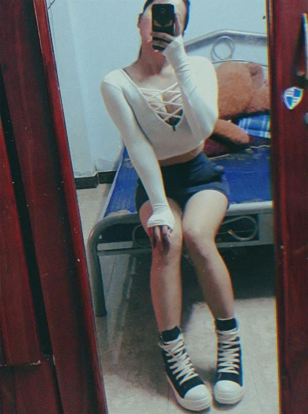 Không thiếu những bức ảnh với vòng 1 căng tròn được Hoàng Kiều đăng tải trên trang cá nhân của mình.