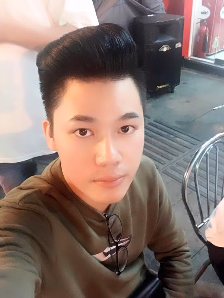 Từ ngày đỗ đại học, tính đến nay đã được 8 năm, Duy Cương rời xa nhà. Nỗi nhớ gia đình, bố mẹ, anh trai luôn thường trực trong tâm trí chàng tiến sĩ trẻ.