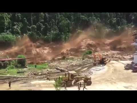 Những ngày vừa qua, cộng đồng mạng liên tục chia sẻ clip ghi lại cảnh vỡ đập thủy điện tại Lào, nhấn chìm nhiều nhà cửa, làng mạc và ảnh hưởng nặng nề đến đời sống sinh hoạt của người dân bản địa.