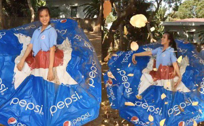 Mac ca chiec o to dung, nu sinh khien cong dong mang bat ngo