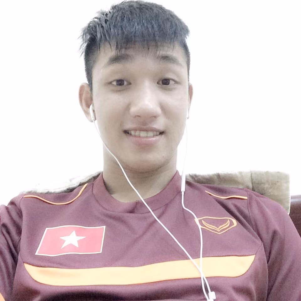 Bước chân vào học viện Viettel từ năm 2009, Trọng Đại được các thầy trong lò đào tạo Quân Đội đánh giá là mẫu cầu thủ có thể hình và kỹ thuật cá nhân tương đối tốt và được xếp đá trung phong ở đội U11 Viettel, nơi mà Đại thậm chí còn nhận danh hiệu vua phá lưới và cầu thủ xuất sắc nhất giải. Ảnh: FBNV.