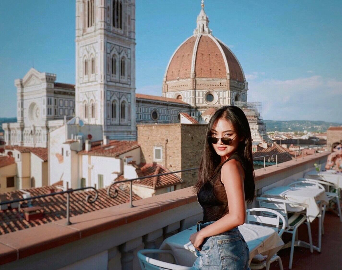 Hiện tại, Phương Thảo sở hữu thân hình khá chuẩn, chỉ số mỡ chỉ còn khoảng hơn 10%, số đo 3 vòng cực kỳ quyến rũ 88-63-90. Dù chỉ cao 1m52 nhưng 9x Tây Nguyên vụt sáng trở thành biểu tượng cho vẻ đẹp hiện đại, quyến rũ, hút bao ánh nhìn mỗi lần xuất hiện ở bất kỳ đâu.