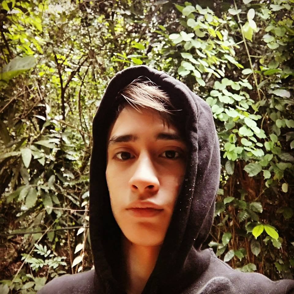 Tập trung vào công việc lo cho trang trại của gia đình nên Daniel ít có thời gian đăng ảnh trên trang cá nhân.