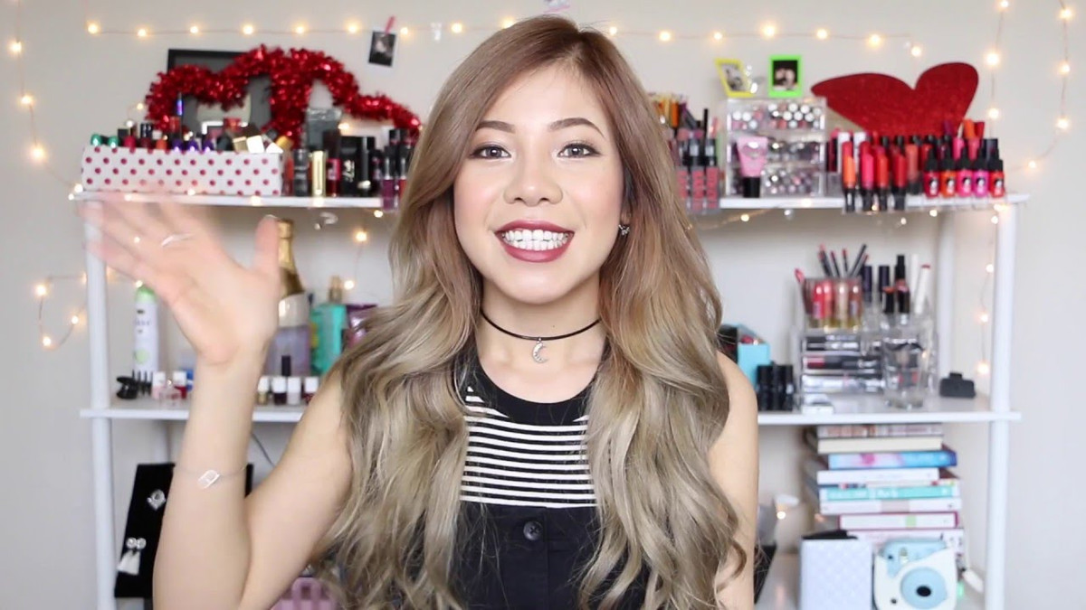 Sau đó, cô nàng này từng bị tố bán hàng fake cho khách nhưng mọi chuyện đã được giải quyết ổn thỏa.