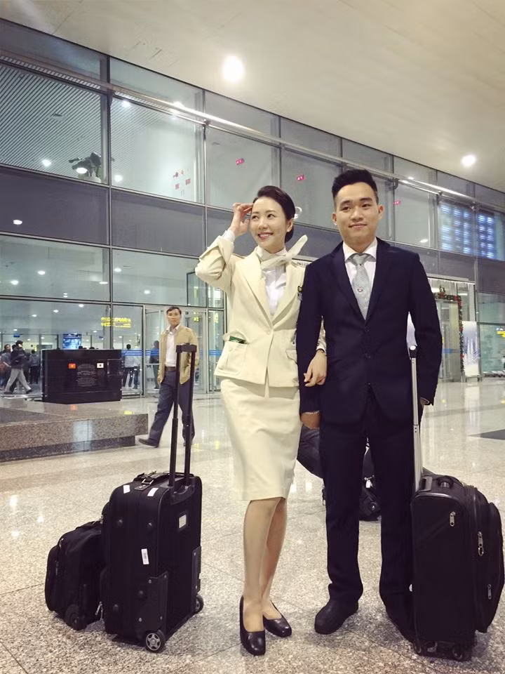 Việc cô gái xinh đẹp sinh năm 1992 này chuyển công tác sang Hàn Quốc khiến nhiều người bất ngờ bởi cô được đánh giá là một trong những "mỹ nữ" của hãng hàng không Quốc gia Vietnam Airline.
