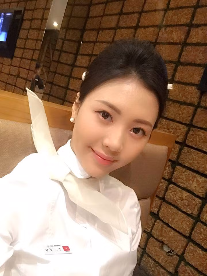 Nhiều người đánh giá việc ra nước ngoài làm việc giúp cho Ngọc Châm có nhiều cơ hội phát triển hơn trong cả lĩnh vực tiếp viên và bên cạnh đó còn là những hoạt động nghệ thuật.