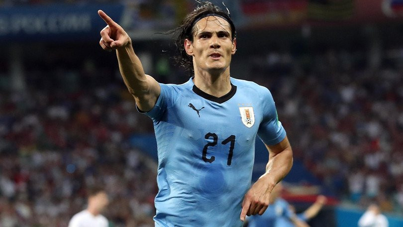 Real Madrid đang xem xét Edinson Cavani như một giải pháp bàn thắng, sau cuộc chia tay của Cristiano Ronaldo.