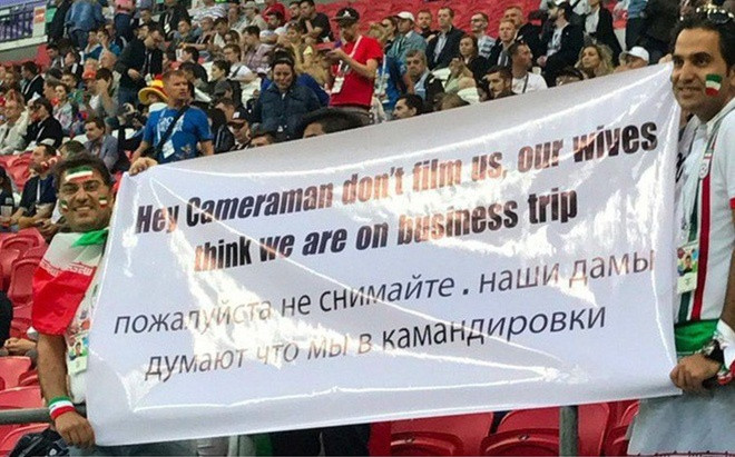 Những người đàn ông này không muốn bị vợ bắt gặp trên tivi nhưng rõ ràng họ đã gây được sự chú ý và khai ra bí mật với cả thế giới mất rồi.