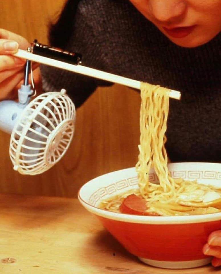  Phát minh sáng tạo để giúp các bạn ăn mì nhanh.