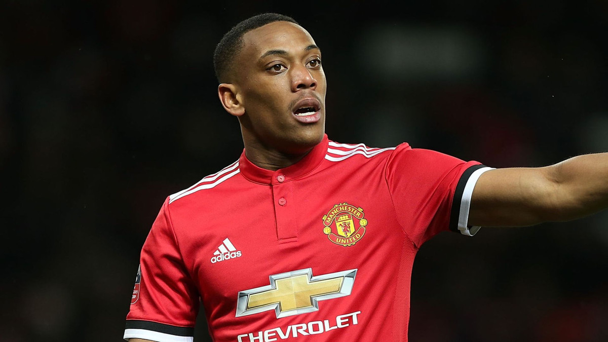 Sportsmail cho hay, HLV Mourinho đã bật đèn xanh cho BLĐ bán Martial cho các đối tác ngoài Premier League.