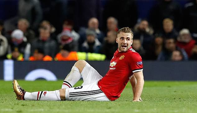 4 cái tên sớm phải chia tay Quỷ đỏ là Matteo Darmian và Daley Blind, Luke Shaw, Fellaini và cái tên đặc biệt nhất là Paul Pogba.