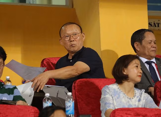 Thầy Park cũng không đến nỗi tay trắng ra về