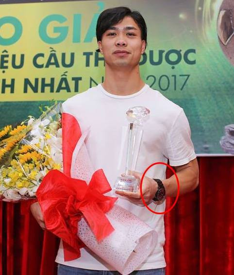Công Phượng sau khi phục vụ U23 Việt Nam đã trở về CLB Hoàng Anh Gia Lai để cùng các đồng đội chuyển bị cho mùa giải mới sắp khởi tranh.
