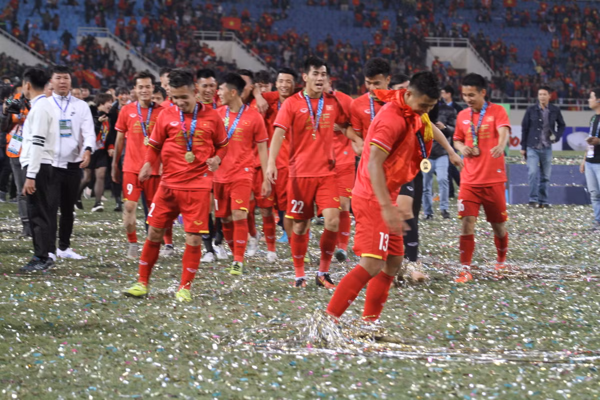 Các tuyển thủ vô cùng vui mừng với thành quả của mình đạt được, nó đến từ những giọt mồ hôi trên sân tập và cả những chấn thương ở thể xác.