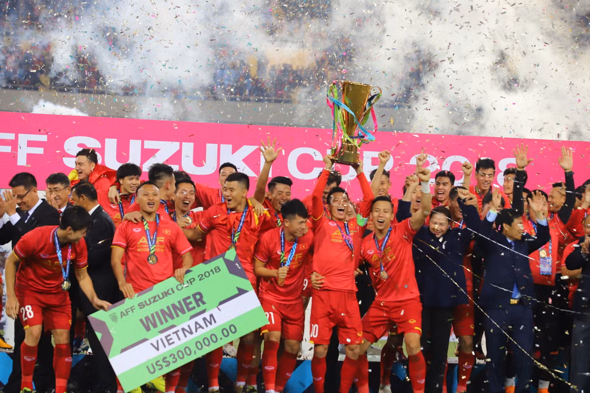 Với lứa cầu thủ kết hợp cả kinh nghiệm và sức trẻ, đội tuyển Việt Nam đã khẳng định vị thế của mình qua từng trận đấu và chiến công này của họ là vô cùng xứng đáng với những gì họ thể hiện.