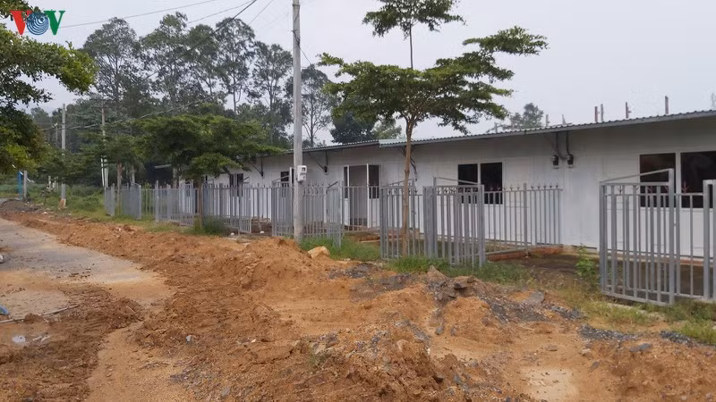 Khu nhà ở nhân viên Alibaba ở dự án Tân Thành center City 5 hiện không có người ở, nhân viên đã bỏ đi sau khi Nguyễn Thái Luyện bị bắt.