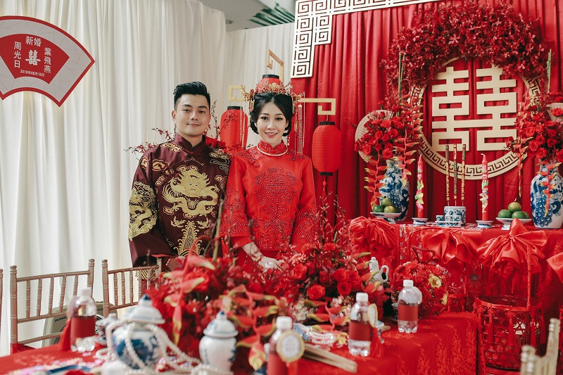 Cùng ngắm nhìn bộ ảnh ăn hỏi chuẩn phong cách Trung Quốc của cặp đôi Việt Nam.