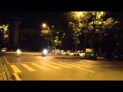 Chứng kiến những clip đua xe đêm, nhiều dân mạng đã tỏ ra vô cùng ái ngại bởi nó không chỉ làm mất giấc ngủ của nhiều người dân, đặc biệt là người già mà nó còn gây nguy hiểm cho những người đi đường.