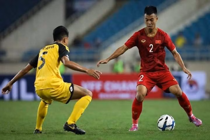 Có thể nói, Thanh Thịnh là phiên bản thay thế hoàn toàn có thể tin tưởng ở vị trí Văn Hậu để lại trong đội hình đội tuyển U23 Việt Nam. Chàng cầu thủ này đáp ứng đủ yếu tố thể lực, sự thông minh và đặc biệt là những pha cắt bóng chính xác.