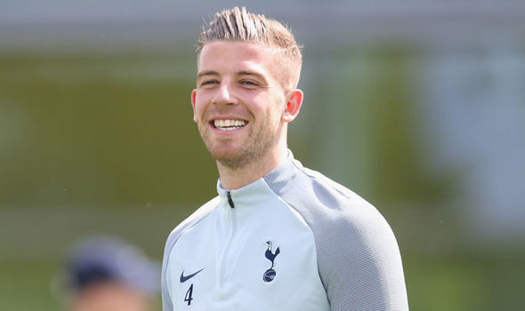 MU không đưa Toby Alderweireld về mùa hè qua là vì Tottenham hét số tiền quá cao lên đến 60 triệu bảng. Họ sẽ chờ đợi đến kỳ chuyển nhượng mùa đông để rước Alderweireld về với mức phí 25 triệu bảng.