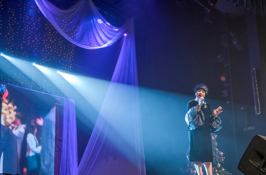 Trong mái tóc ngắn cá tính, Ngọc Khuê khoe nhan sắc ngày càng tươi trẻ.