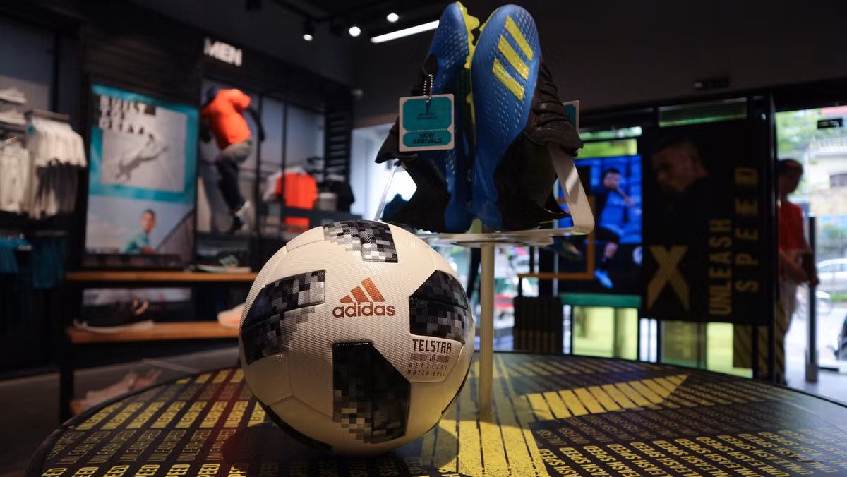 Chính việc áp dụng các thông số kỹ thuật đặc biệt vào quả bóng thi đấu World Cup 2018 đã mang đến sự hấp dẫn của nó.